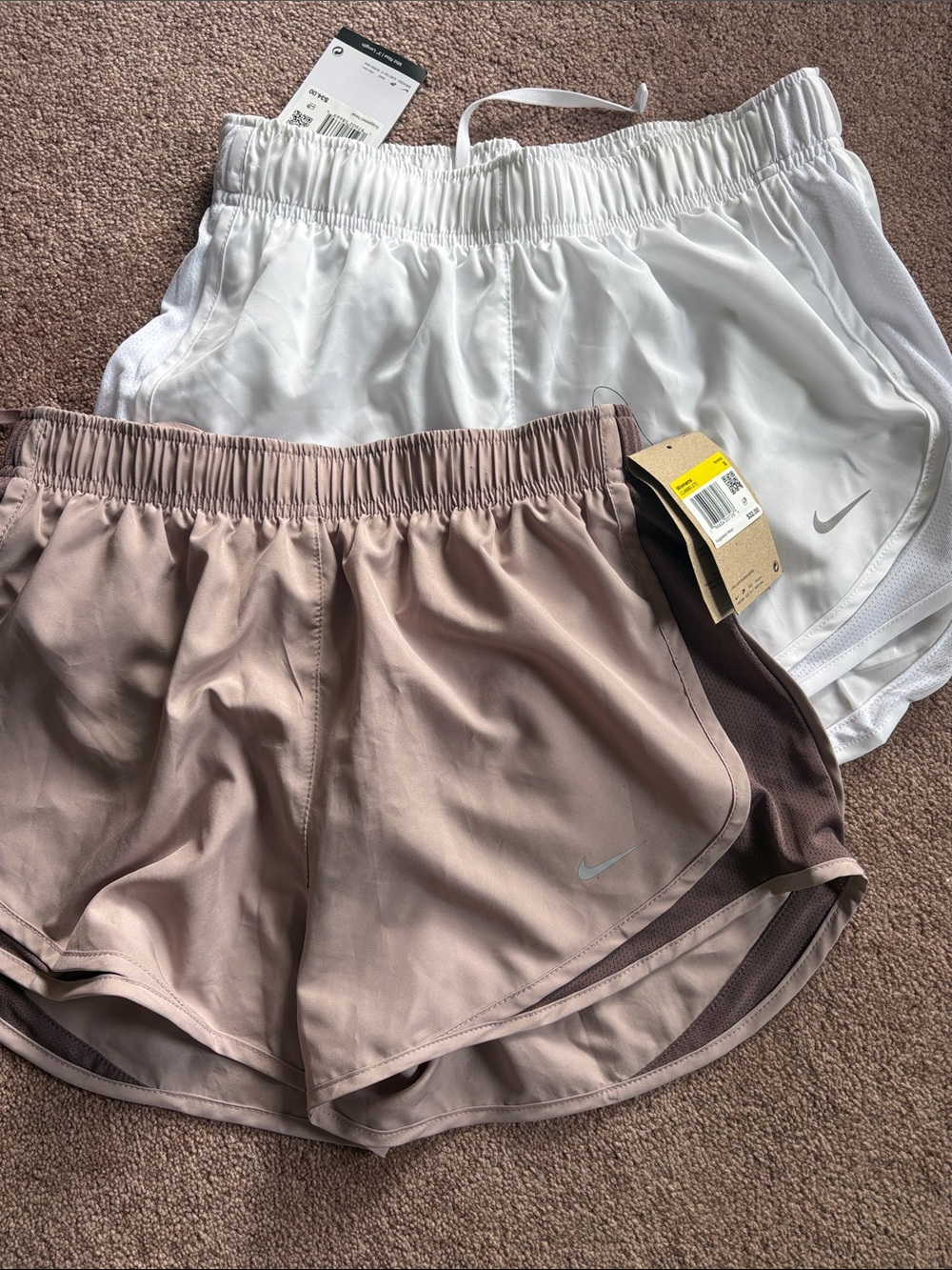 Nike Women’s Set lot bundle of 2 running athletic sports shorts size small NWT